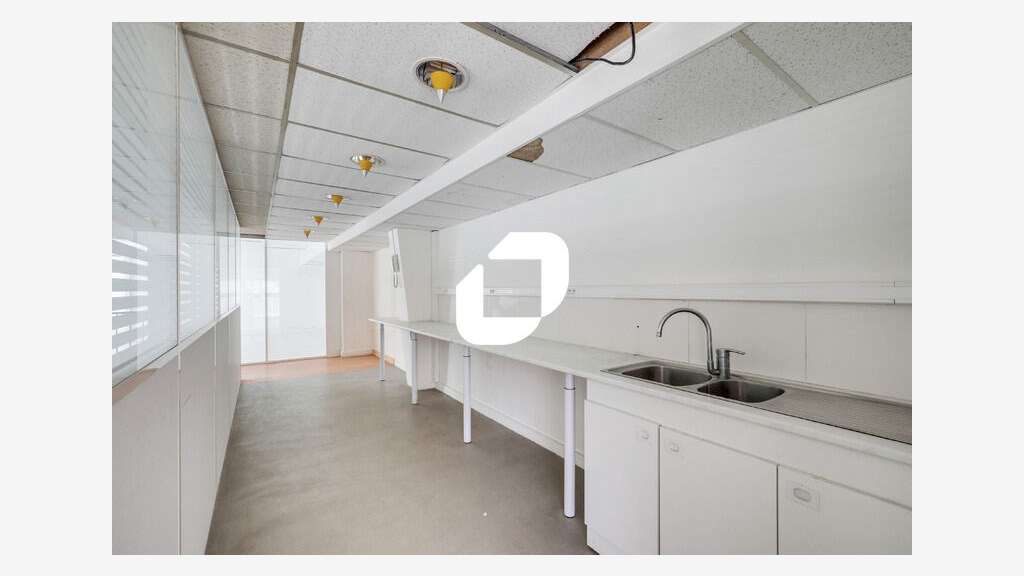 A louer Bureaux 268m² Montrouge