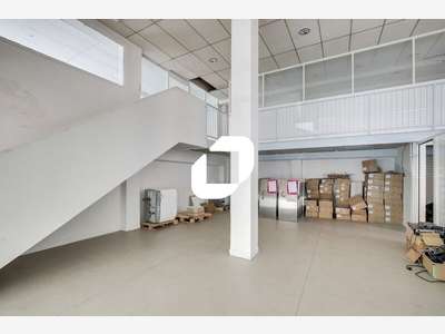 A louer Bureaux 268m² Montrouge