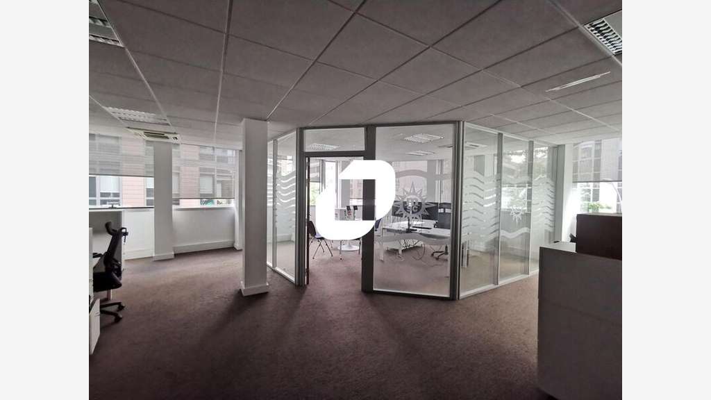 A louer Bureaux 784m² Montrouge