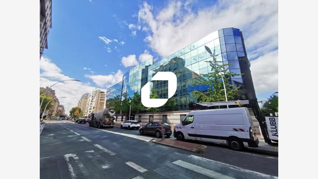 A louer Bureaux 784m² Montrouge