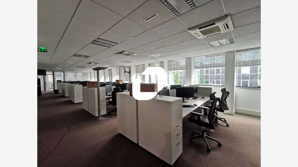 A louer Bureaux 784m² Montrouge
