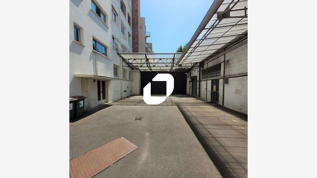 A louer Bureaux 1425m² Montrouge