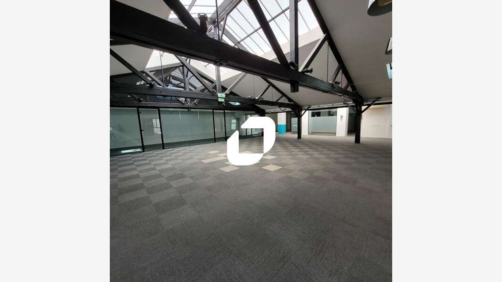 A louer Bureaux 1425m² Montrouge