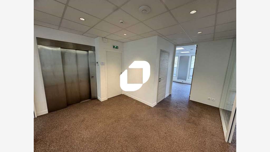 A louer Bureaux 200m² Montrouge
