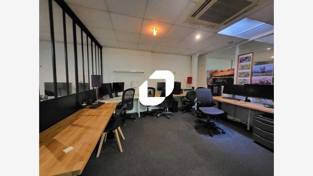 A louer Bureaux 354m² Montrouge