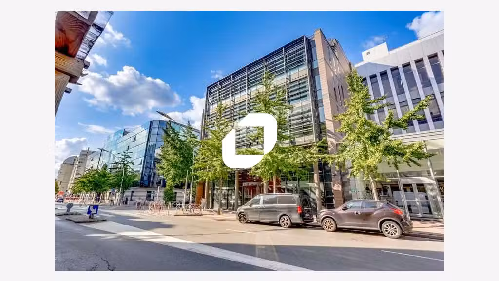 A louer Bureaux 1325m² Montrouge