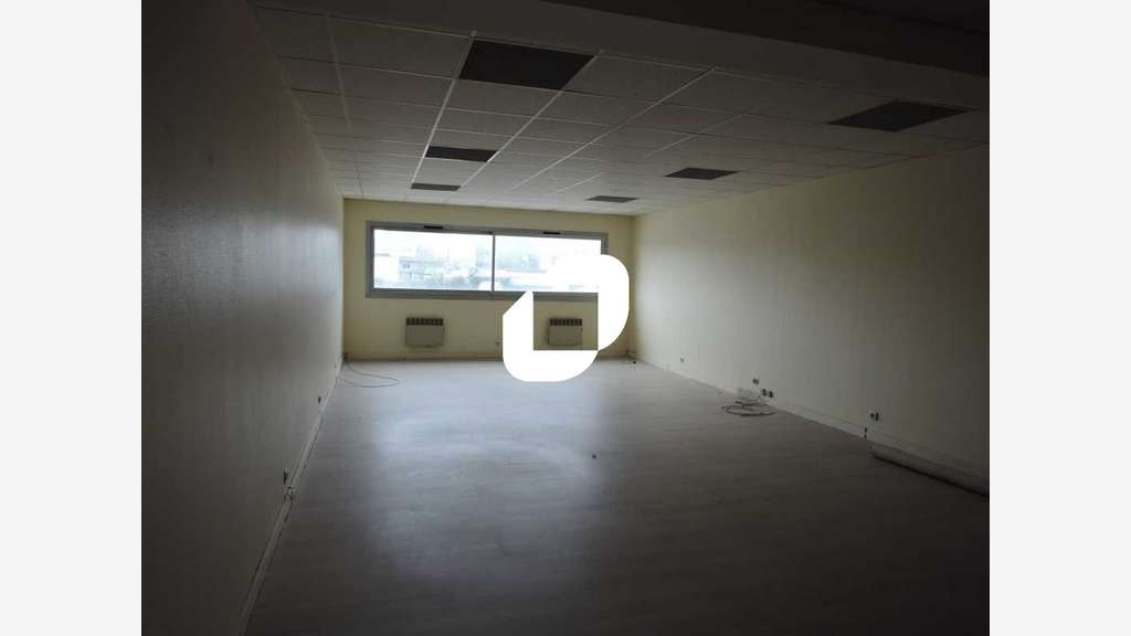 A louer Bureaux 436m² Montry
