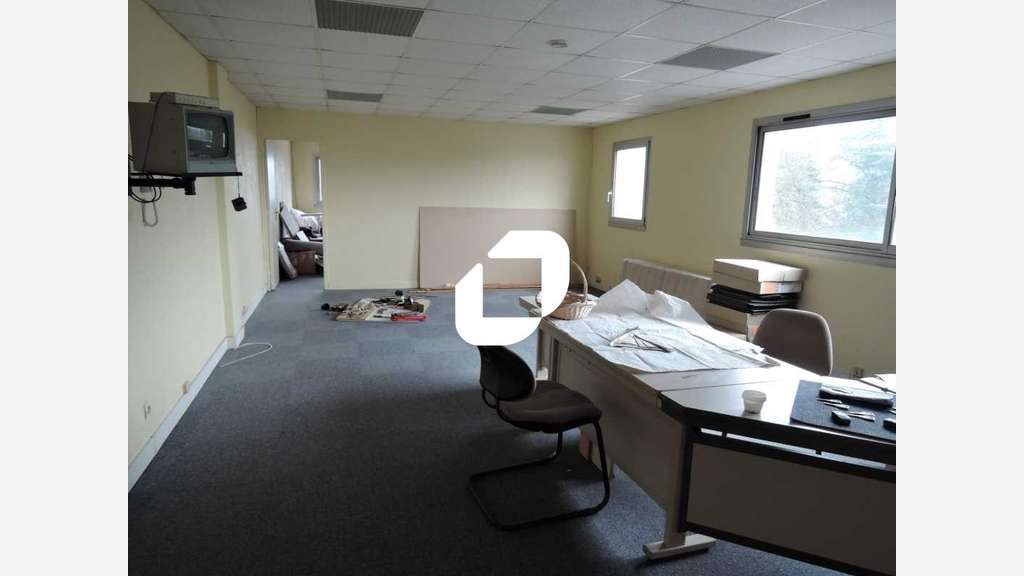 A louer Bureaux 436m² Montry