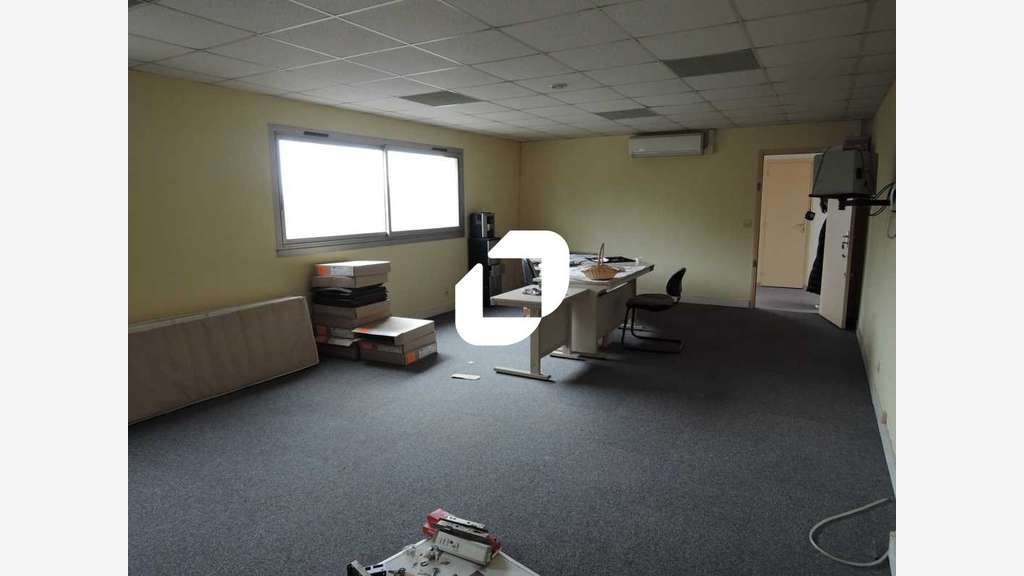 A louer Bureaux 436m² Montry