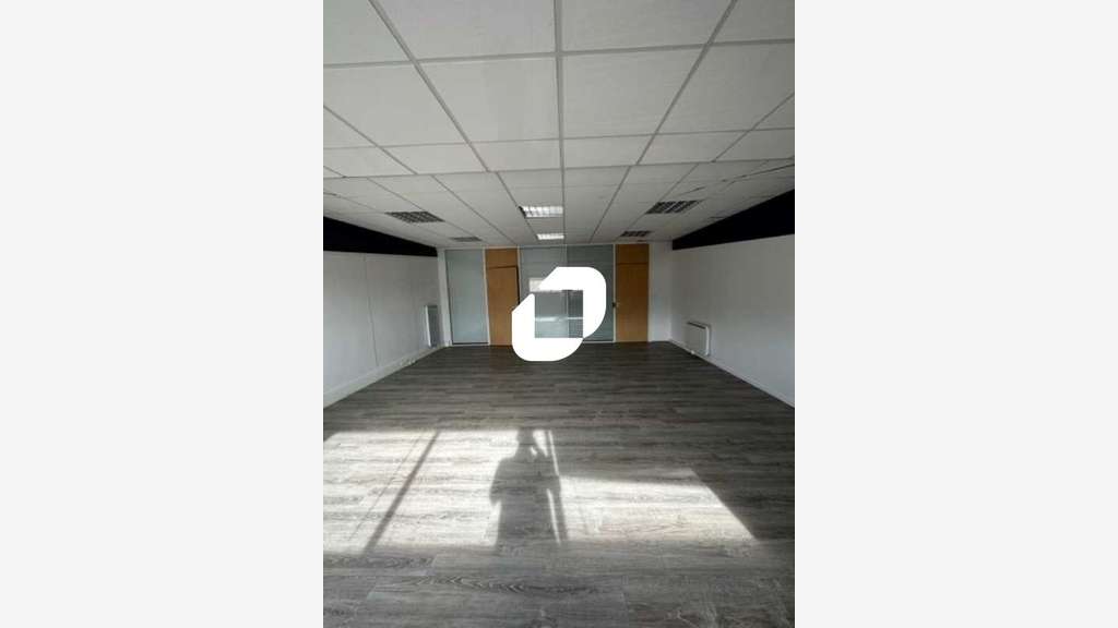 A louer Bureaux 48m² Morainvilliers