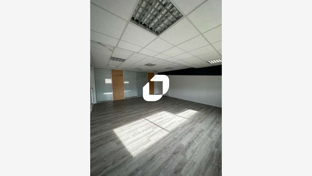 A louer Bureaux 48m² Morainvilliers
