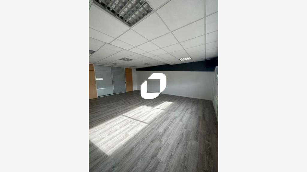 A louer Bureaux 48m² Morainvilliers