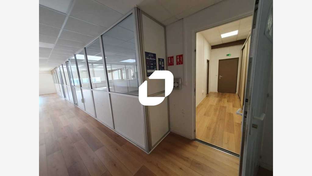 A louer Bureaux 125m² Morainvilliers