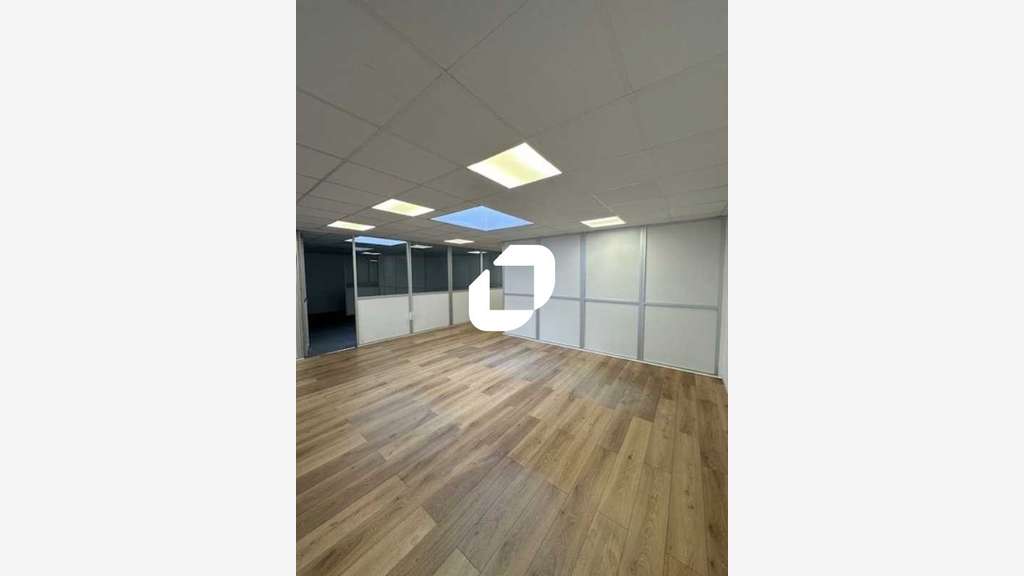 A louer Bureaux 125m² Morainvilliers