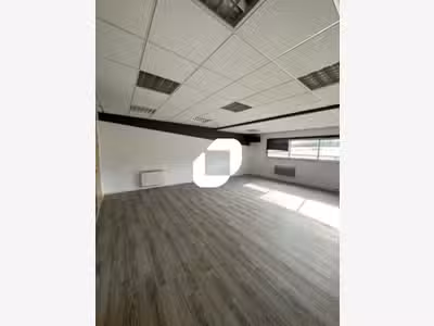 A louer Bureaux 48m² Morainvilliers