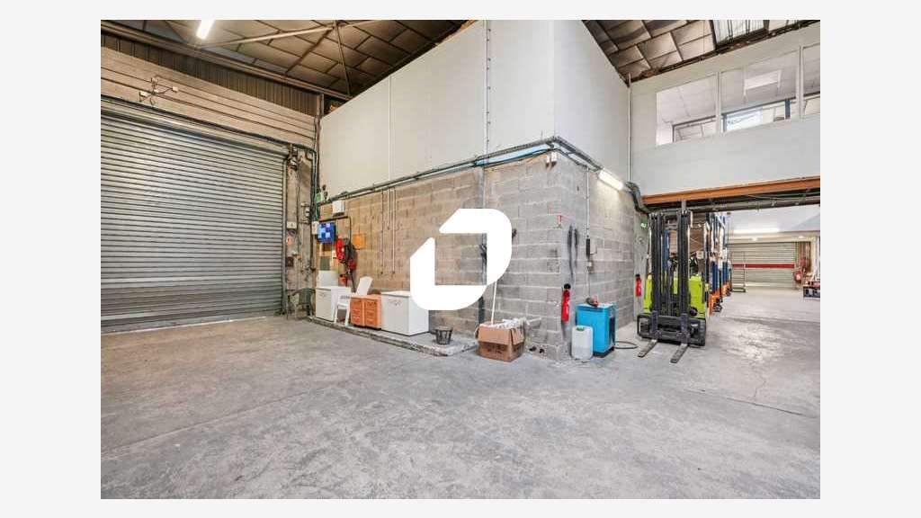 A louer Bureaux 1885m² Morangis