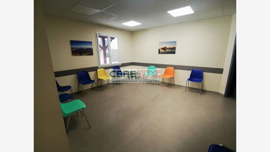 Location bureau 23m² centre médical de Morlaàs