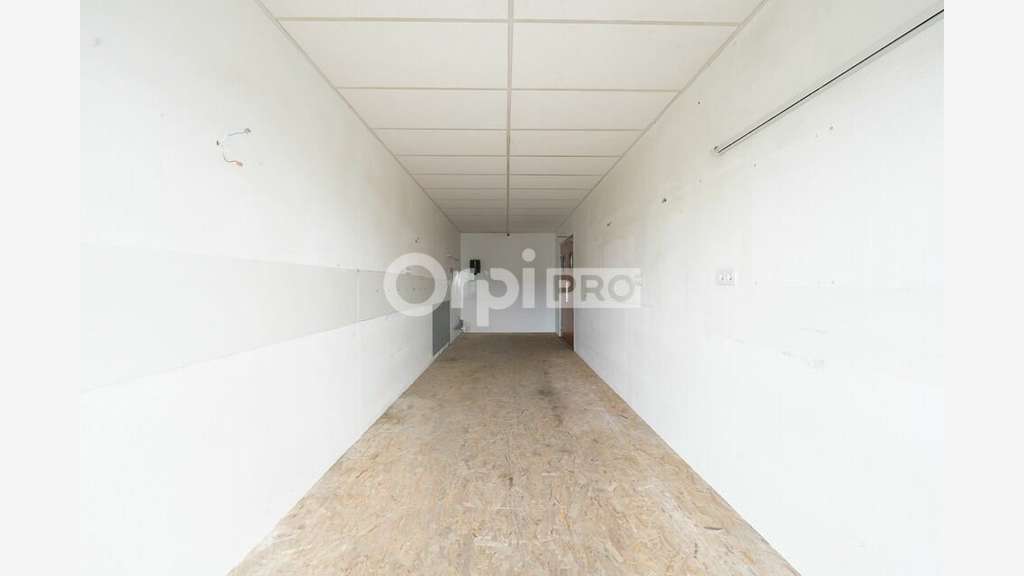 A louer bureaux 177m² Mornant accès facilité D342