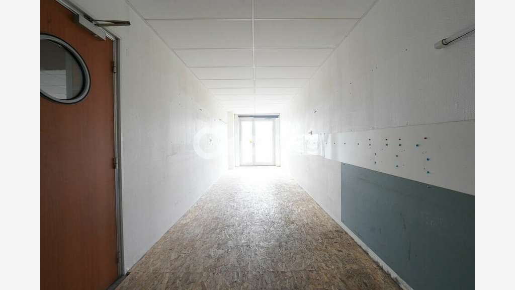 A louer bureaux 177m² Mornant accès facilité D342