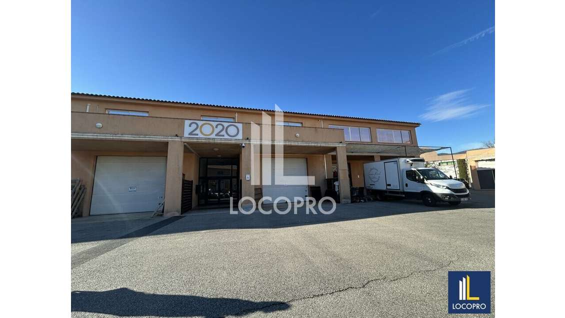 A louer bureaux avec terrasse à Mouans Sartoux