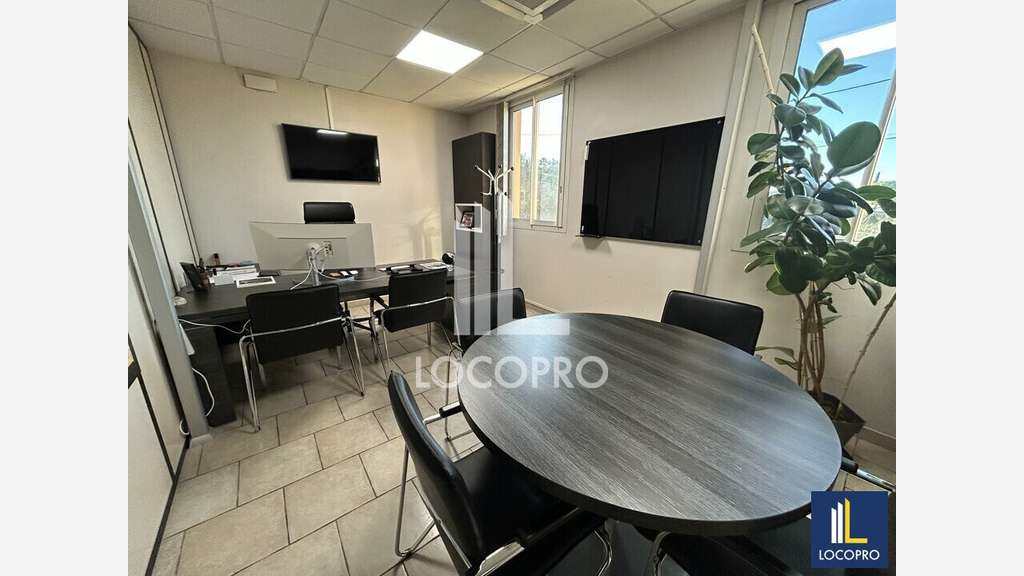 A louer bureaux avec terrasse à Mouans Sartoux