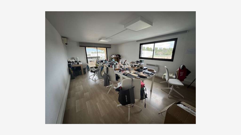 A louer bureaux 135m² R+1 ZI Argile Mouans-Sartoux
