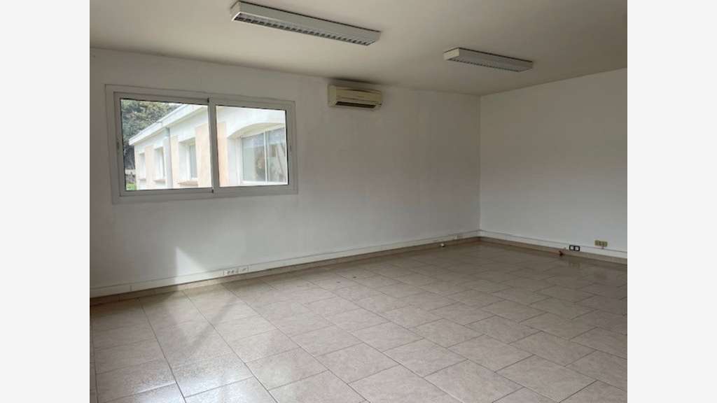 Bureau 24m² à louer à Mouans-Sartoux