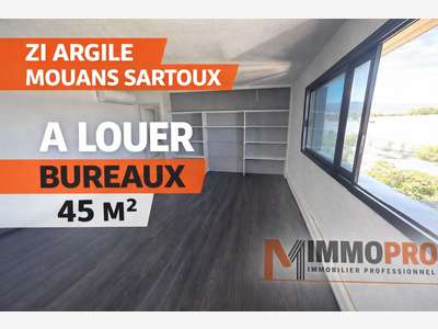 A louer bureaux 46m² R+2 Mouans-Sartoux proche A8