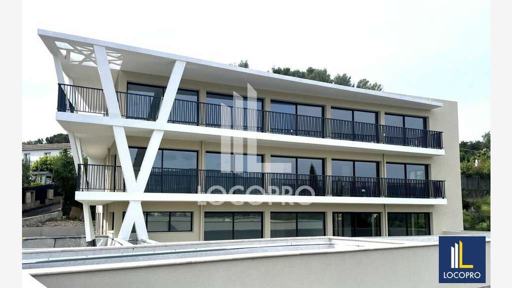 A louer bureaux de 600m² à Mouans Sartoux