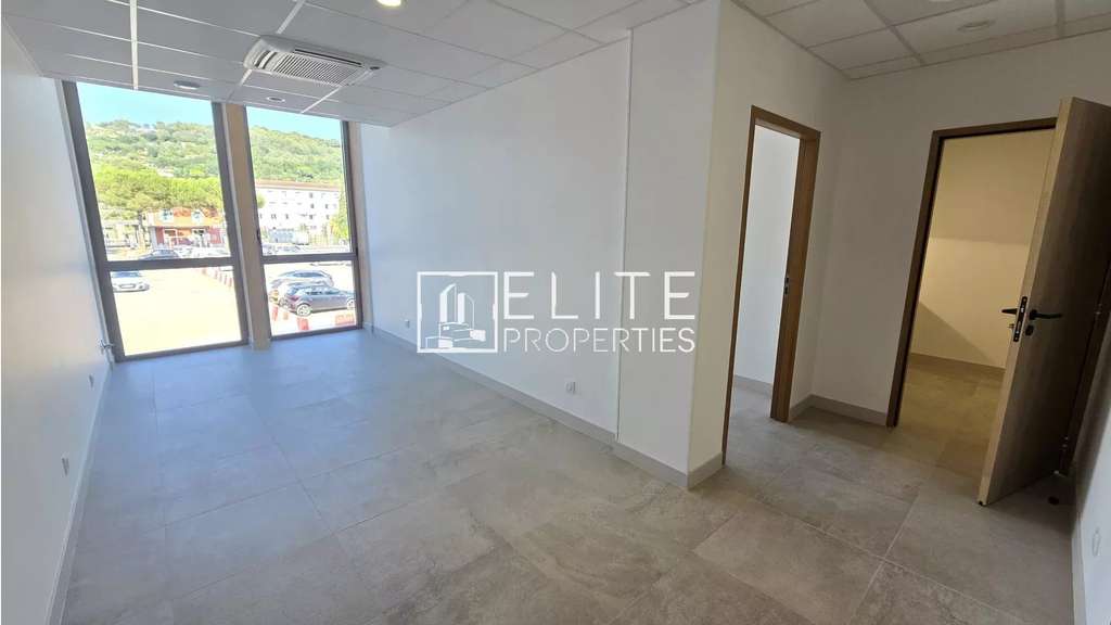 BUREAUX 98m² DANS MAISON DE SANTE MOUANS-SARTOUX
