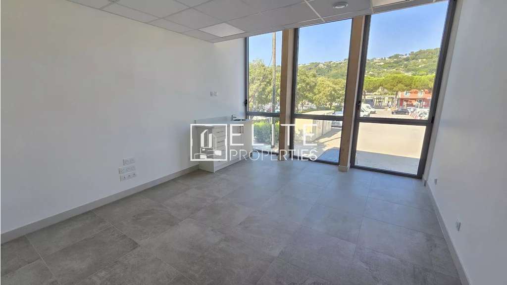 BUREAUX 98m² DANS MAISON DE SANTE MOUANS-SARTOUX
