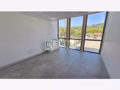 BUREAUX 98m² DANS MAISON DE SANTE MOUANS-SARTOUX