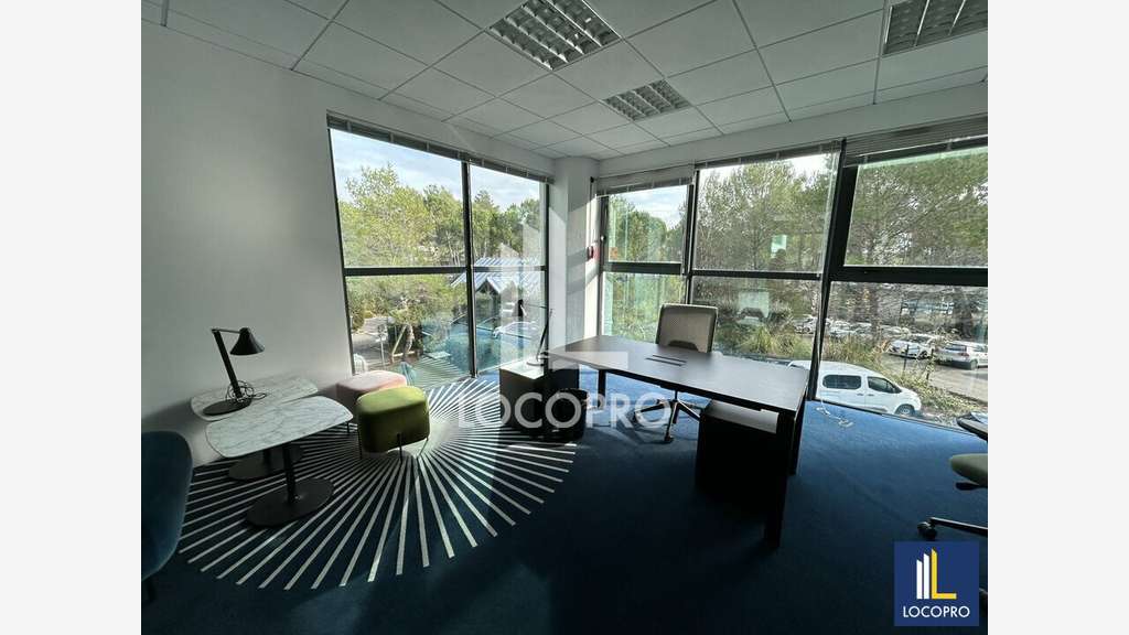 A louer bureaux 400m² à Mougins Font de l'Orme