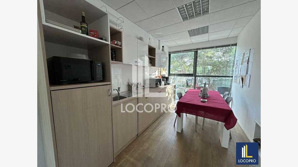 A louer bureaux 400m² à Mougins Font de l'Orme