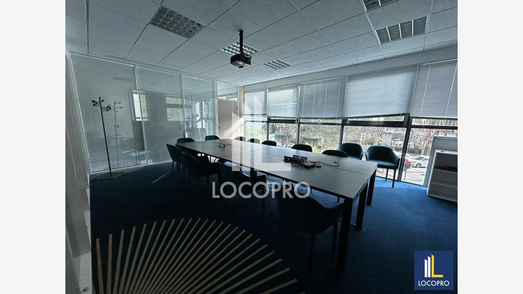 A louer bureaux 400m² à Mougins Font de l'Orme