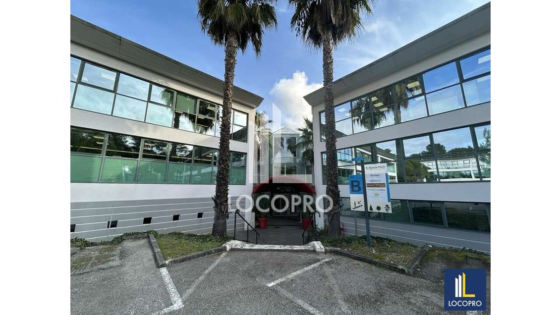 A louer bureaux 400m² à Mougins Font de l'Orme
