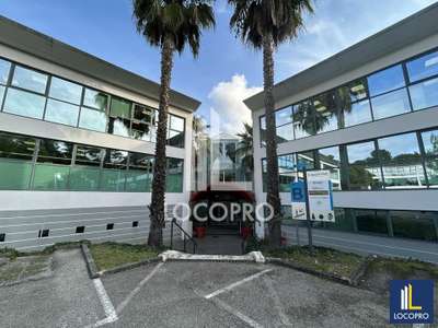 A louer bureaux 400m² à Mougins Font de l'Orme