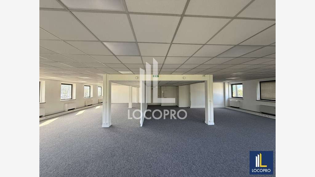 Location bureaux 219m² à Mougins proche A8