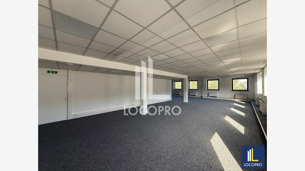Location bureaux 219m² à Mougins proche A8