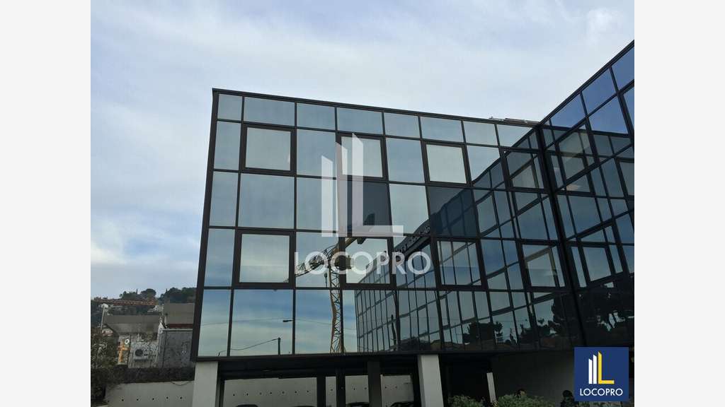 Location bureaux 219m² à Mougins proche A8
