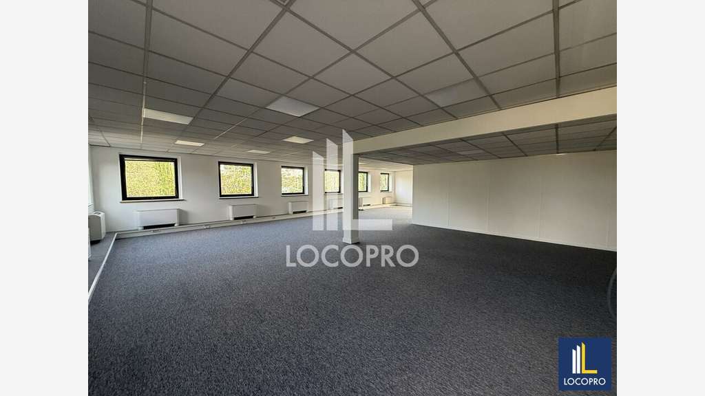 Location bureaux 219m² à Mougins proche A8