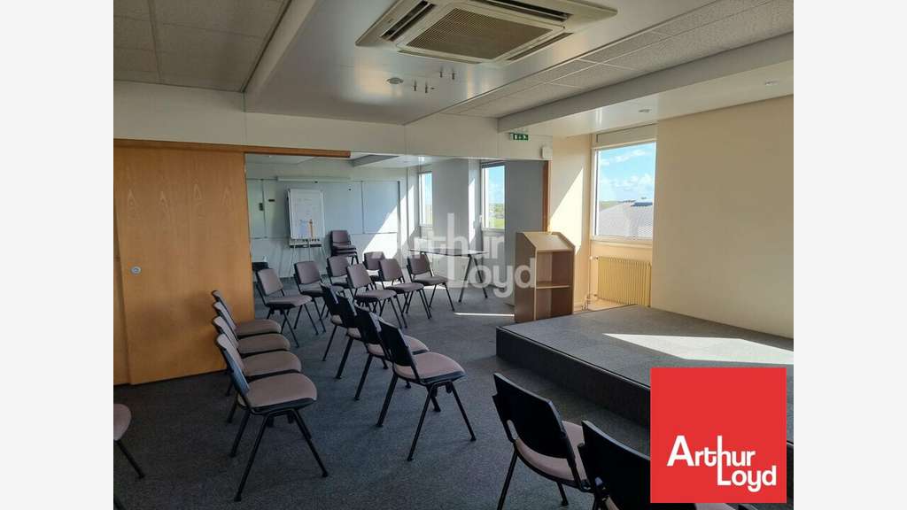 Bureaux 209m² à louer à Mouilleron-le-Captif