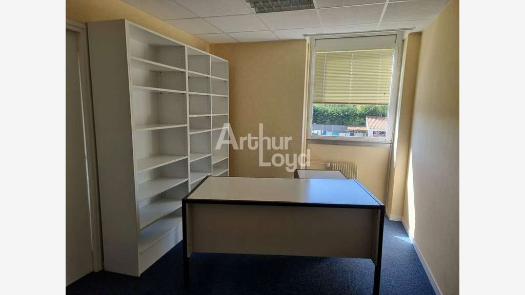 Bureaux 209m² à louer à Mouilleron-le-Captif
