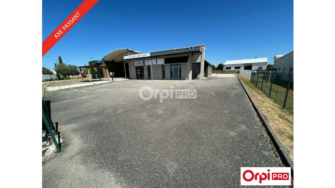 A louer bureaux de 219m² à Mours-Saint-Eusèbe