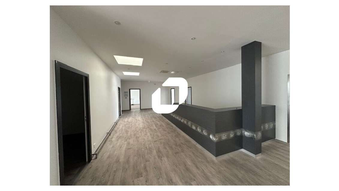 A louer Bureaux 447m² Moussy le neuf