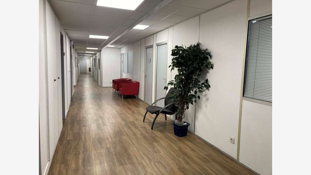 Immobilier Professionnel 12m² à louer à Nanterre