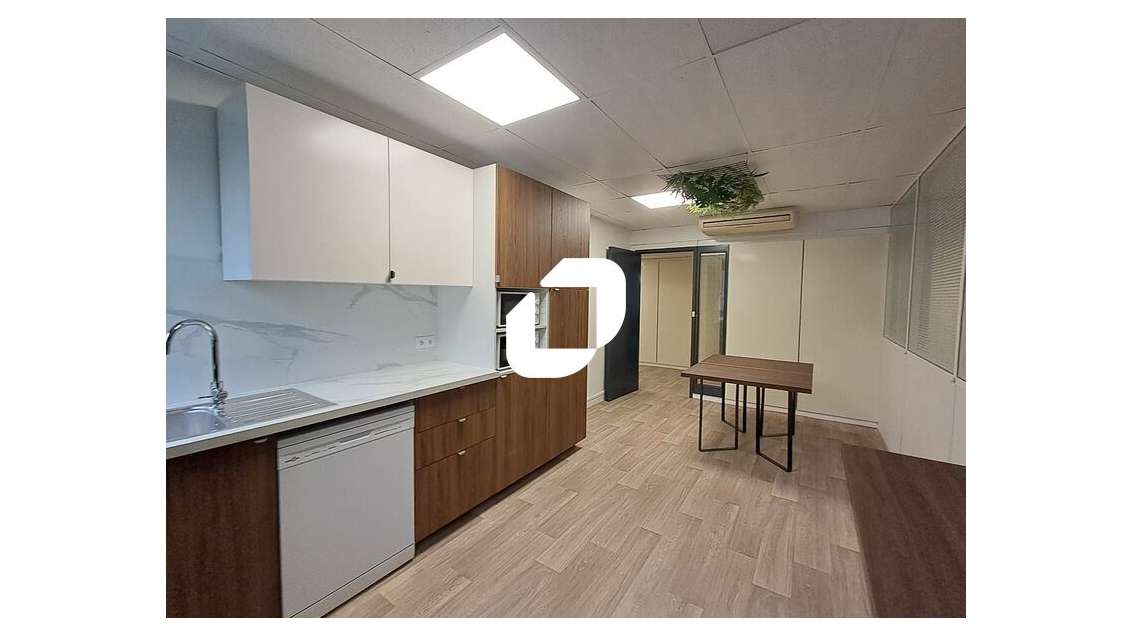 A louer Bureaux 251m² Nanterre