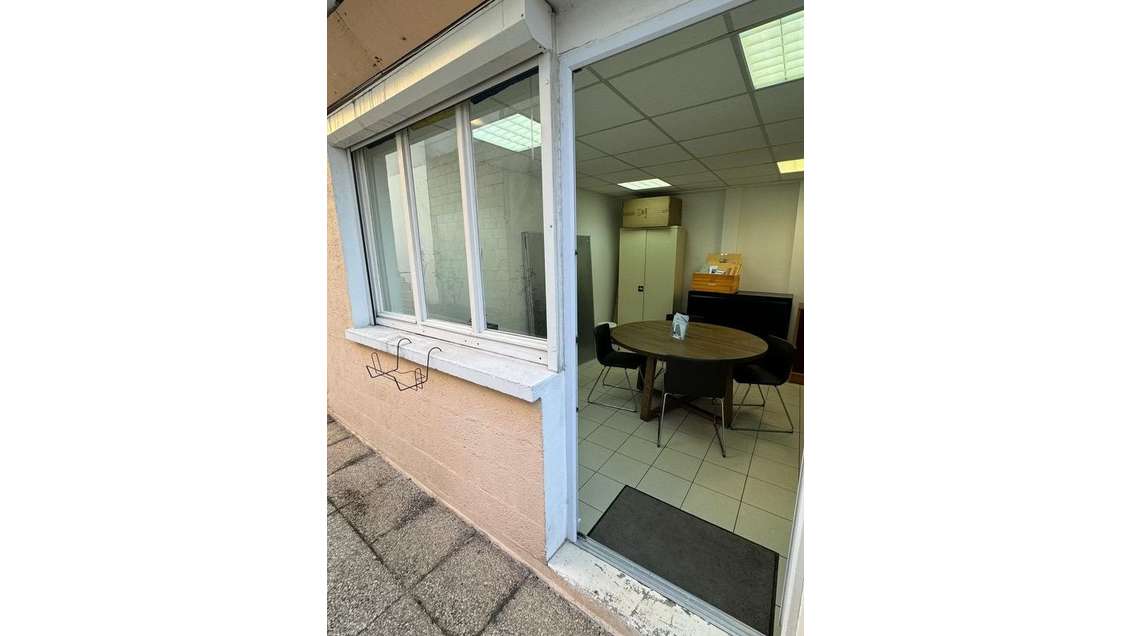 Loue plusieurs petits bureaux de 17m² à Nanterre