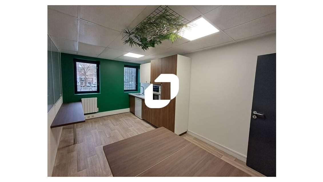 A louer Bureaux 251m² Nanterre