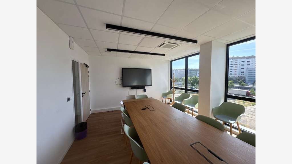A louer bureaux 1162m² R+1/r+2 Nanterre Ecopark